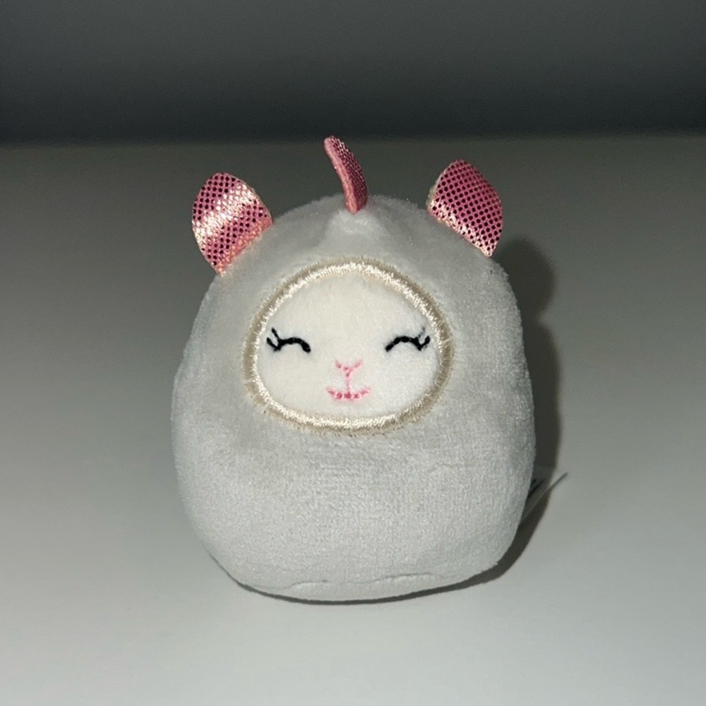 Squishmallows Squishville Ensley the Llamacorn 🩶🩷